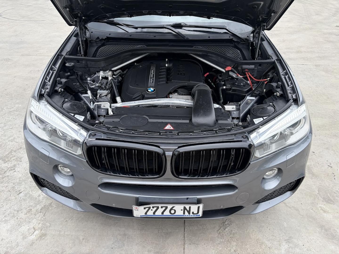 BMW X5 2014 — photo 2