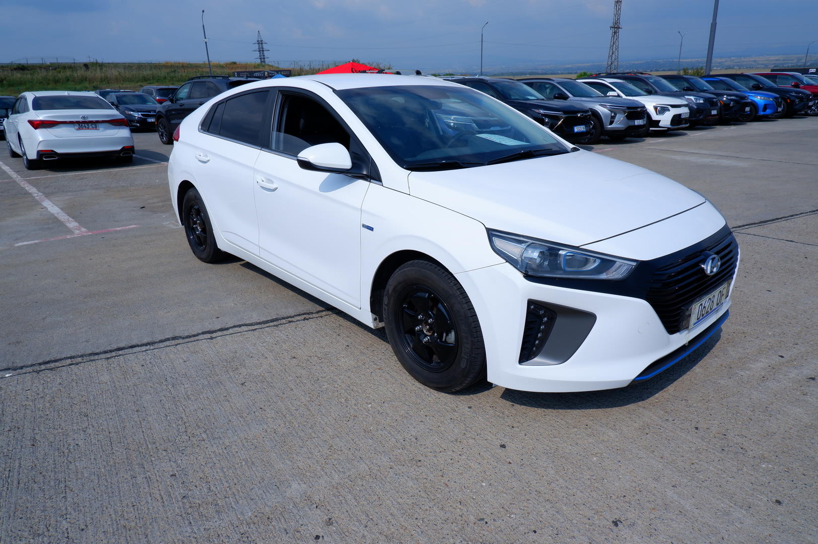 Hyundai Ioniq 2017 — photo 2