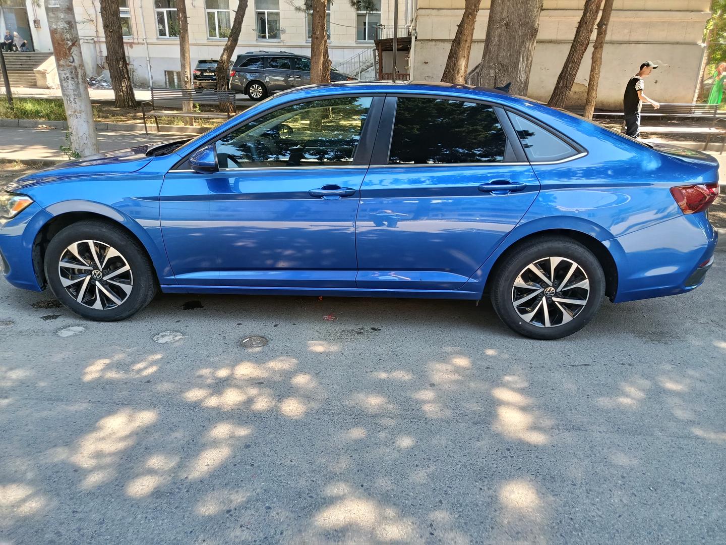 Volkswagen Jetta 2022 — photo 2