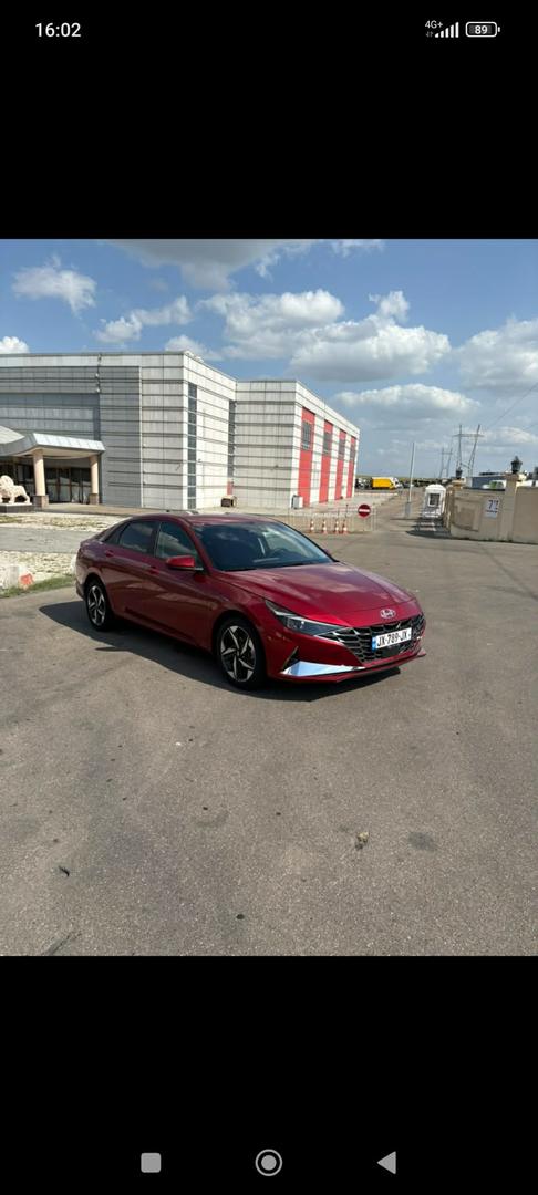 Hyundai Elantra 2023 — photo 2