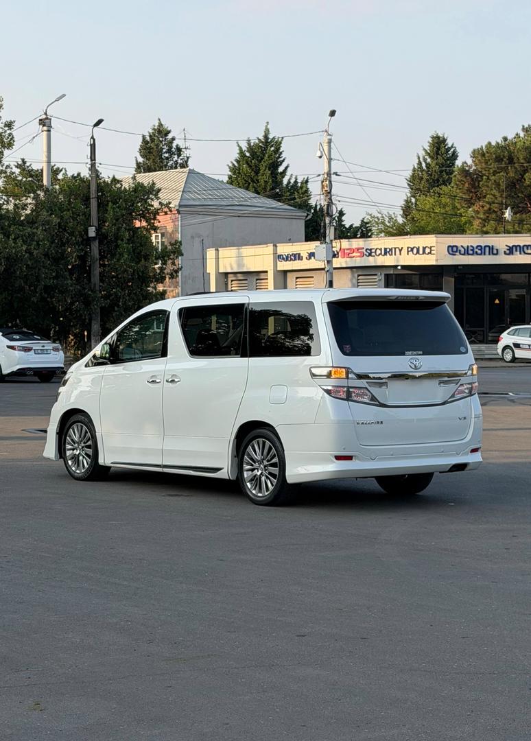 Toyota Alphard 2014 — photo 2