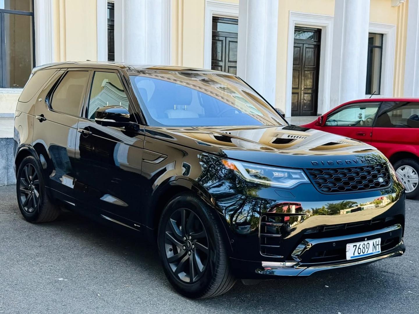 Land Rover Discovery 2021 — photo 2