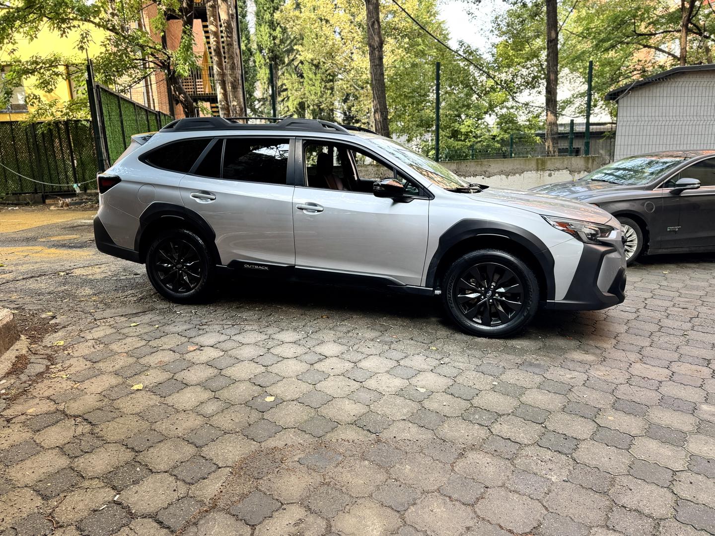 Subaru Outback 2023 — photo 2