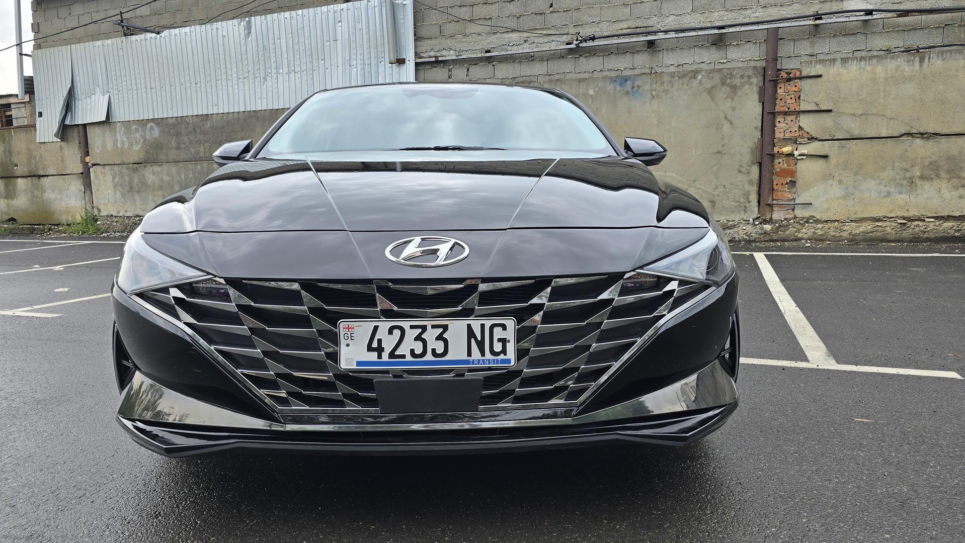 Hyundai Elantra 2023 — photo 2