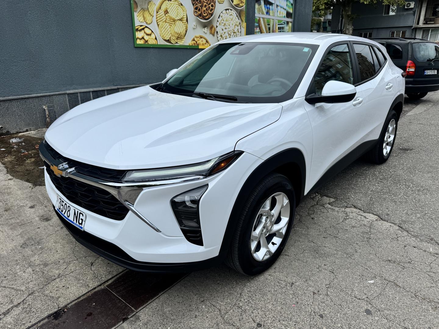 Chevrolet Trax 2023 — photo 2