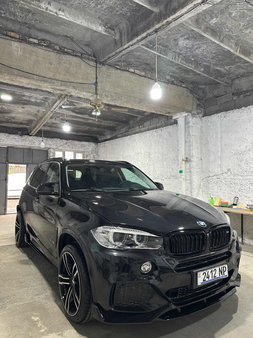 BMW X5 2015 — photo 2