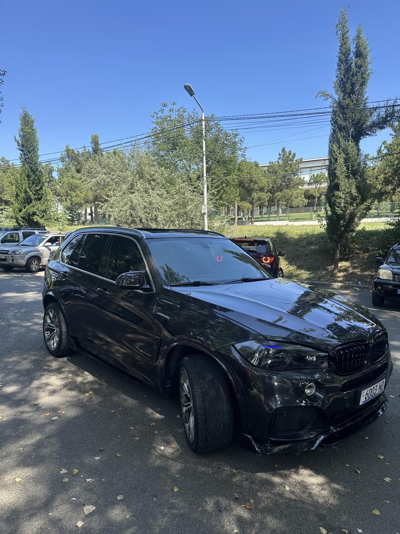 BMW X5 2016 — photo 2