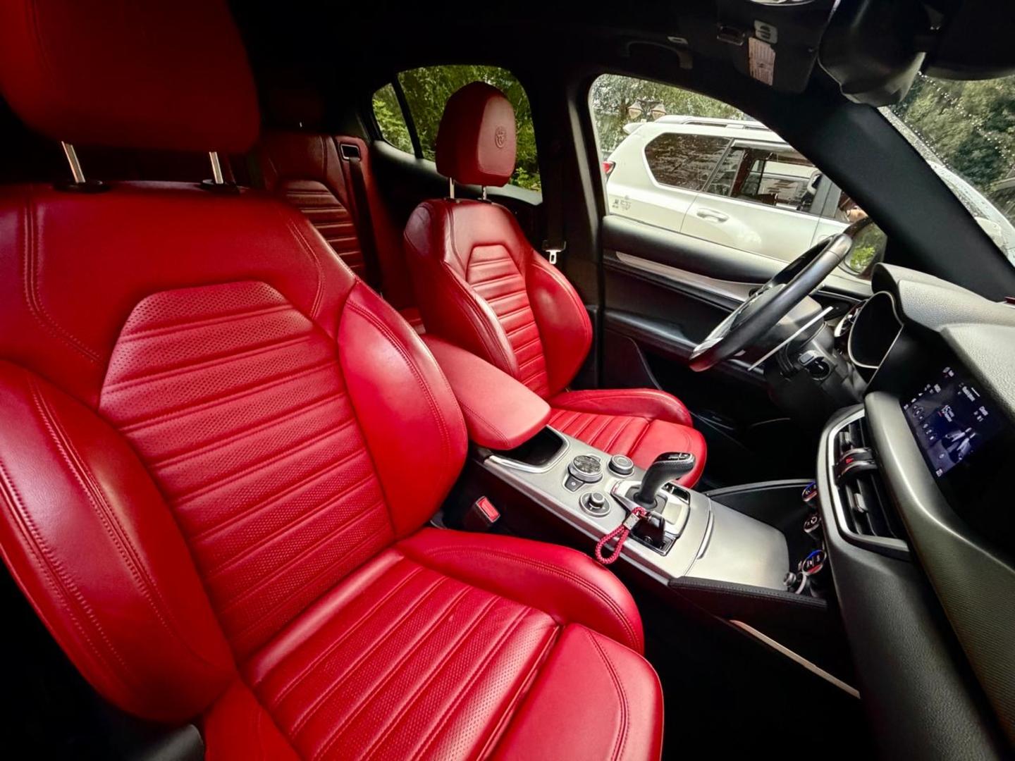 Alfa Romeo Stelvio 2022 — photo 2