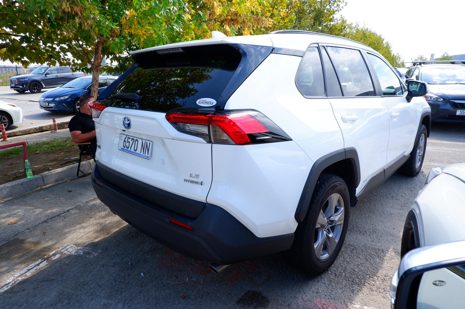 Toyota RAV4 2022 — photo 2