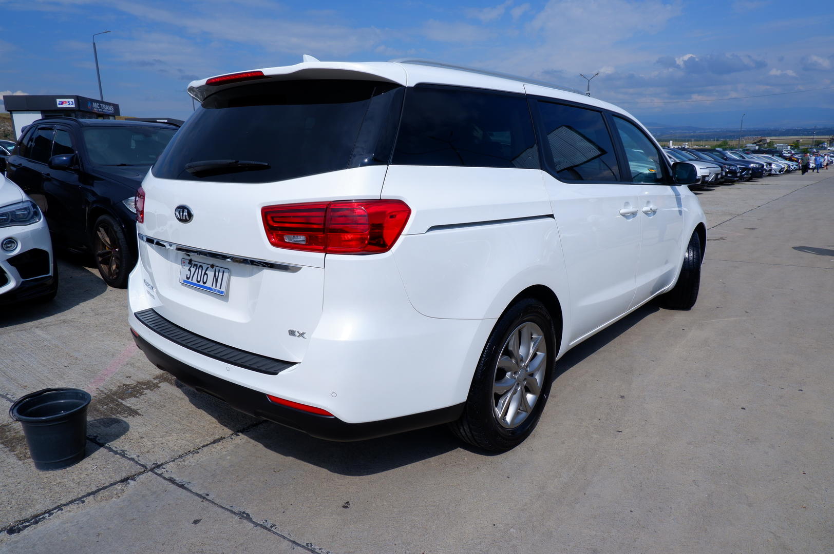 Kia Sedona 2020 — photo 2
