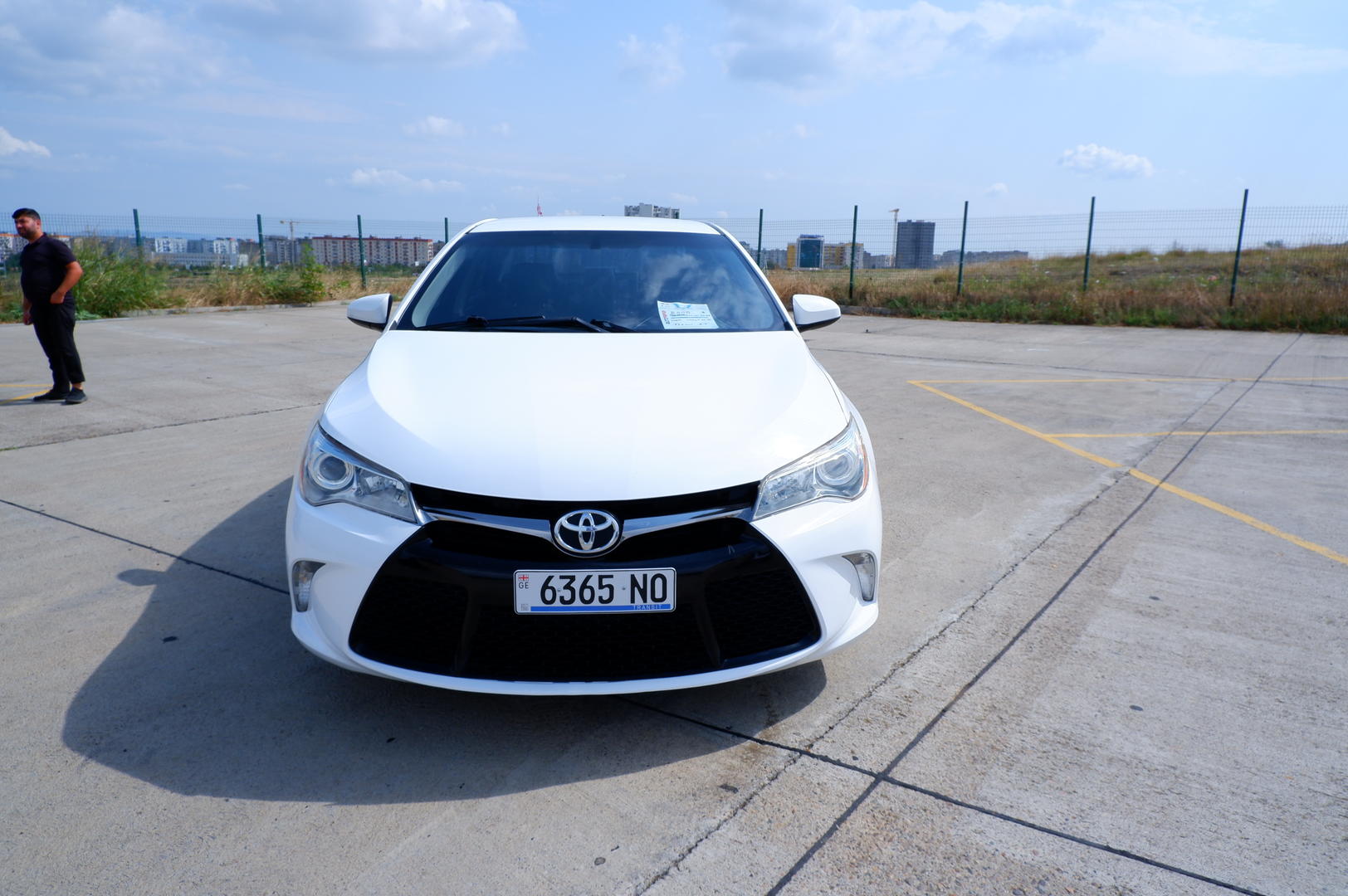 Toyota Camry 2016 — photo 2