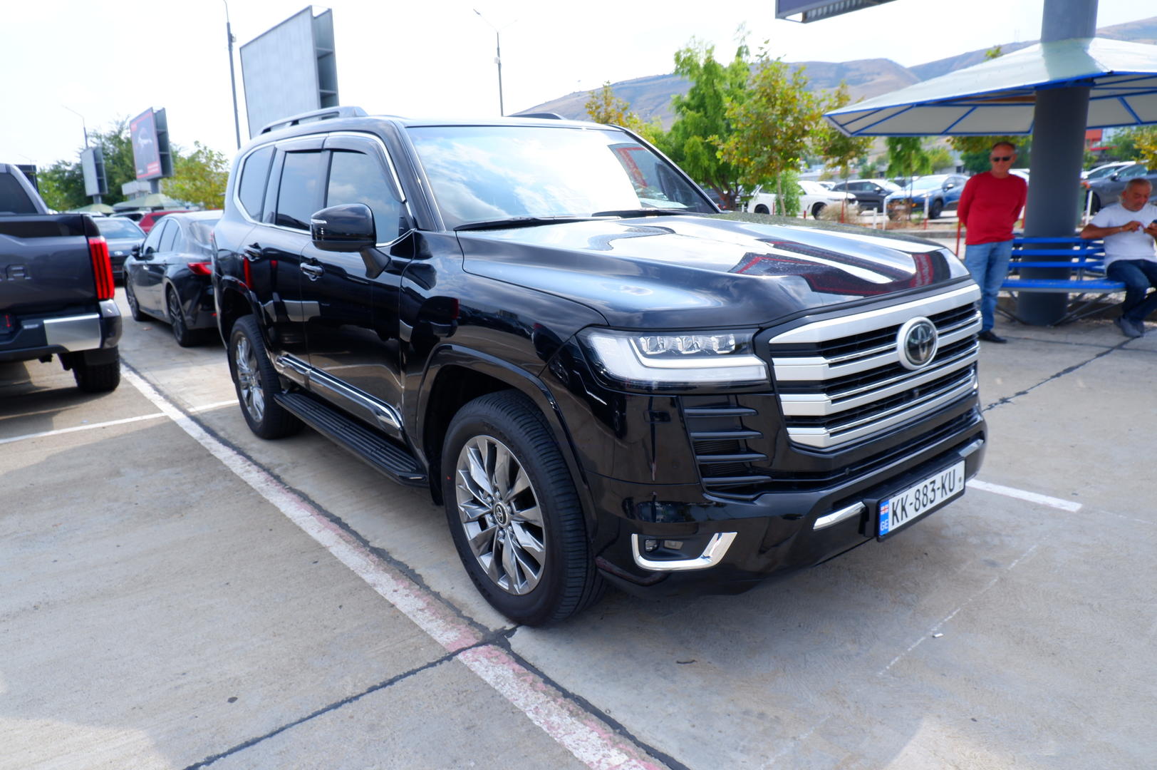 Toyota Land Cruiser 300 2024 — photo 2