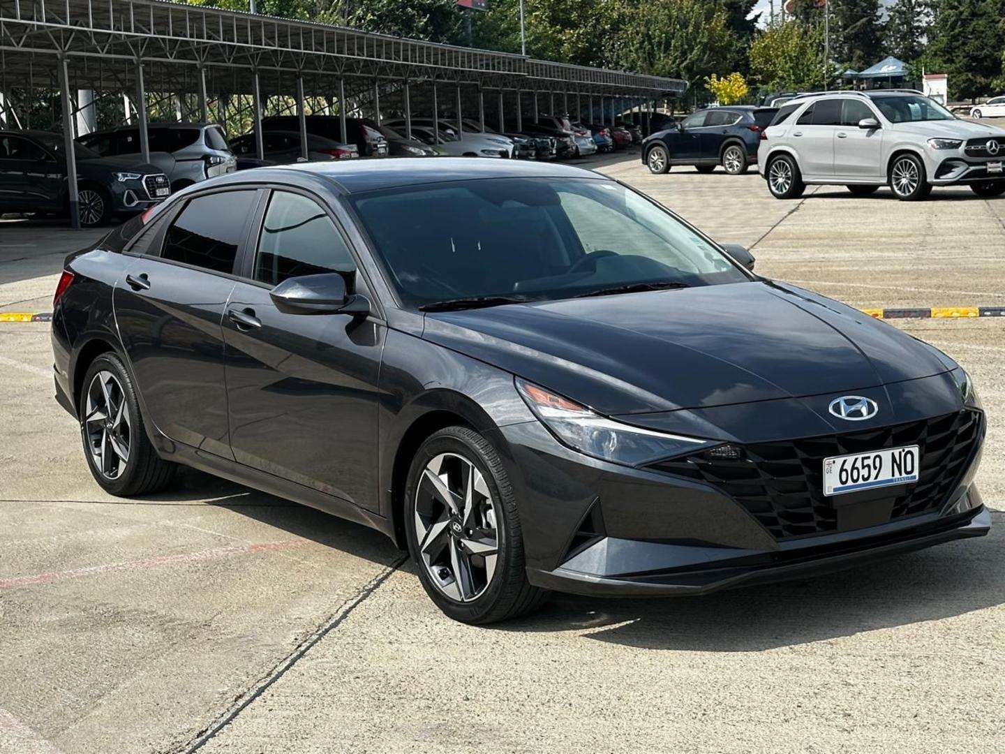 Hyundai Elantra
