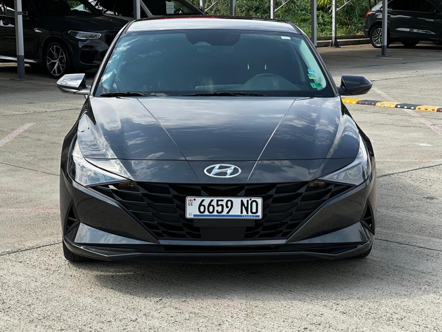 Hyundai Elantra 2022 — photo 2