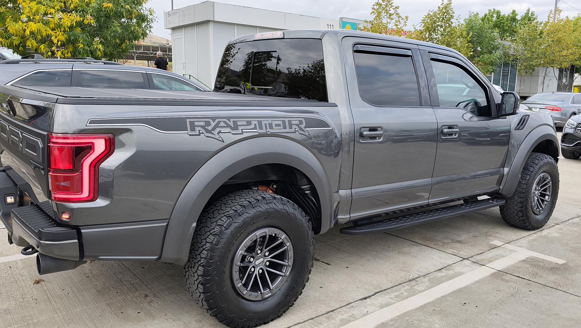 Ford F-150 2019 — photo 2