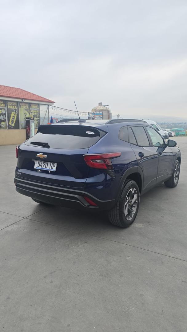 Chevrolet Trax 2023 — photo 2