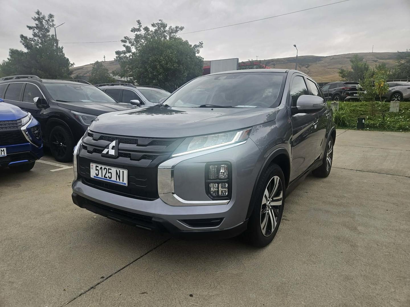 Mitsubishi Outlander Sport 2024 — photo 2