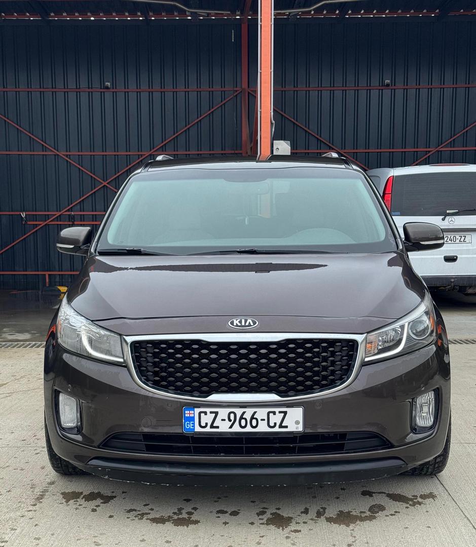 Kia Sedona 2015 — photo 2