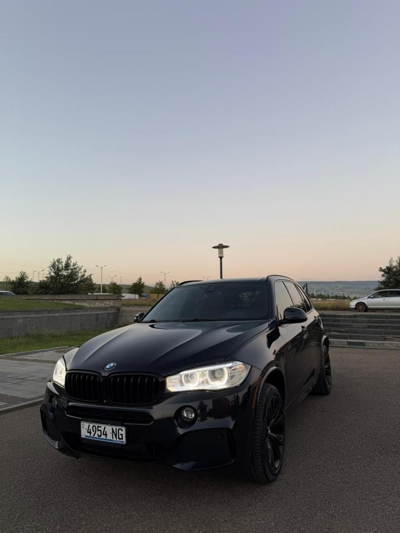 BMW X5 2017 — photo 2