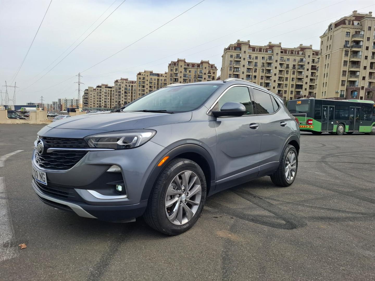 Buick Encore 2021 — photo 2