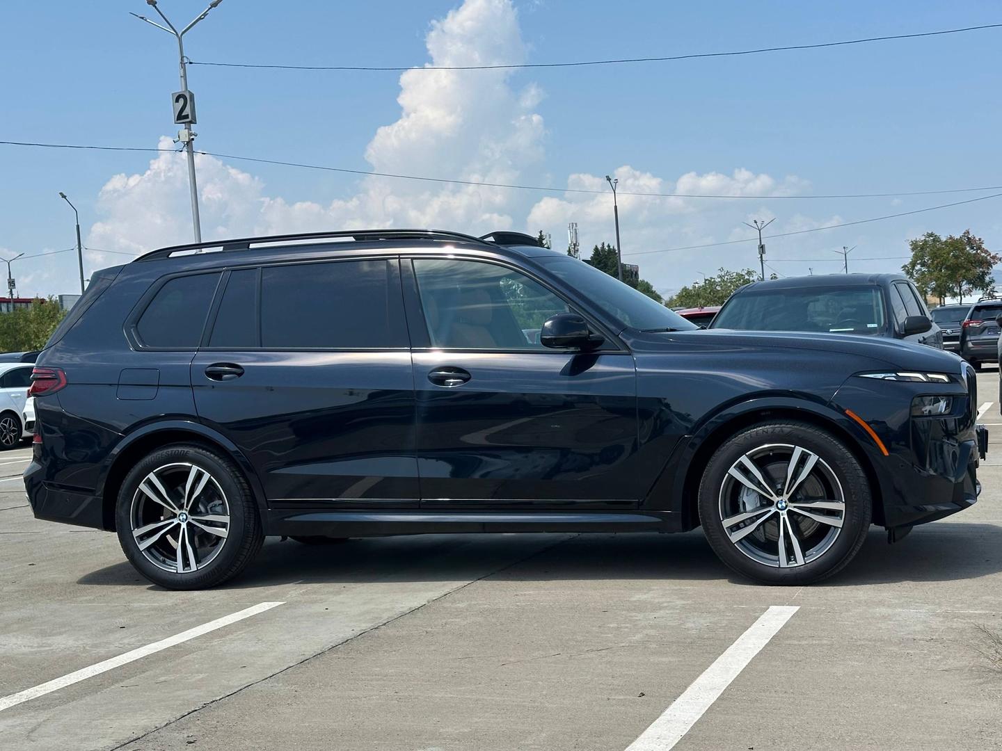 BMW X7 2020 — photo 2