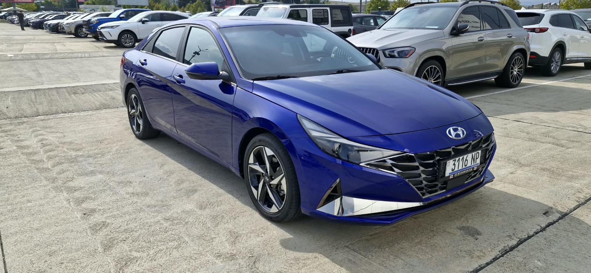 Hyundai Elantra