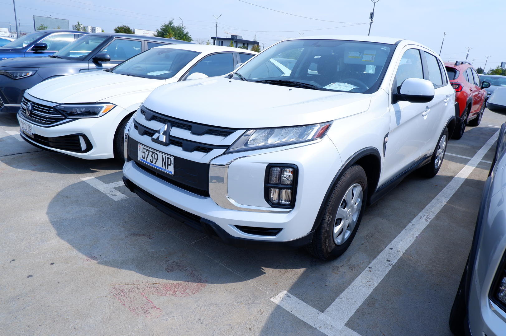Mitsubishi Outlander 2025 — photo 2