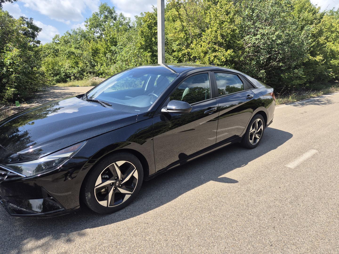 Hyundai Elantra 2023 — photo 2