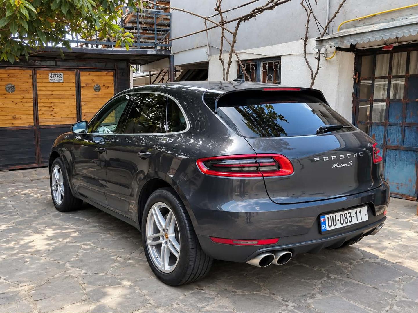 Porsche Macan