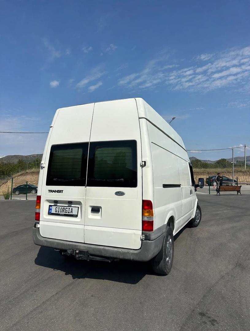 Ford Transit 2004 — photo 2