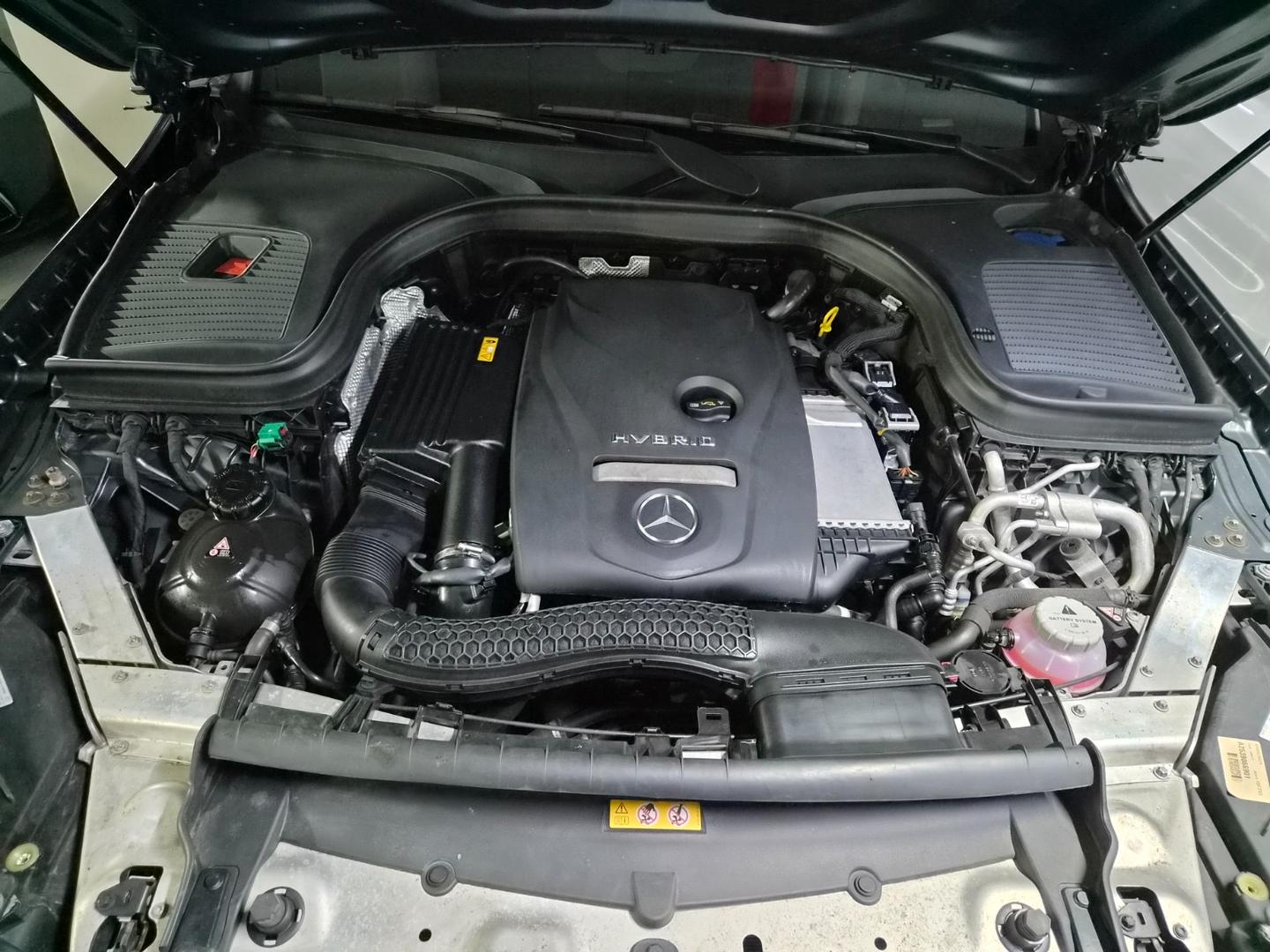 Mercedes-Benz GLC 350e 2020 — photo 2
