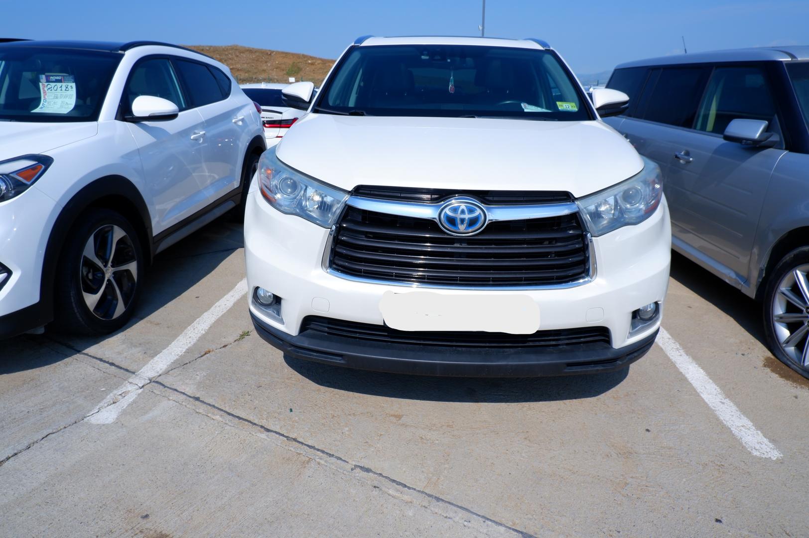 Toyota Highlander 2016 — photo 2