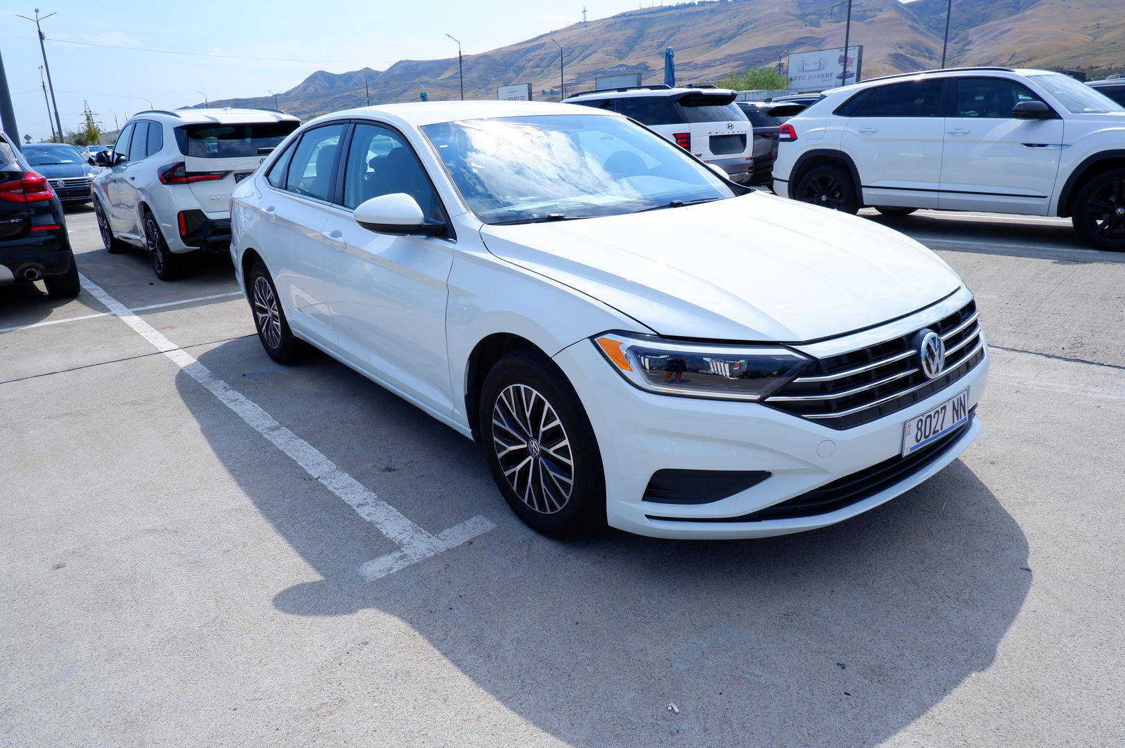 Volkswagen Jetta 2021 — photo 2