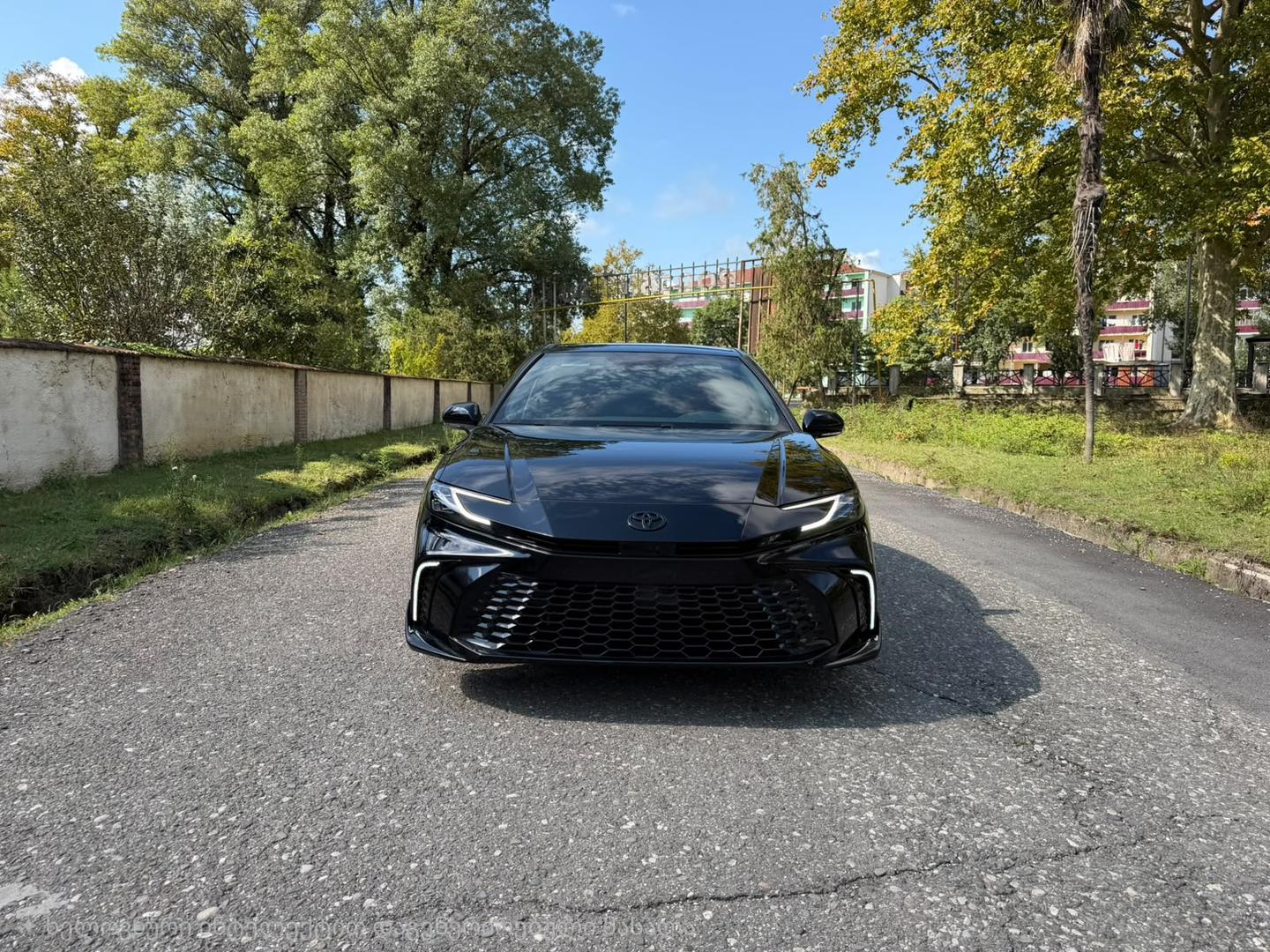 Toyota Camry 2024 — photo 2