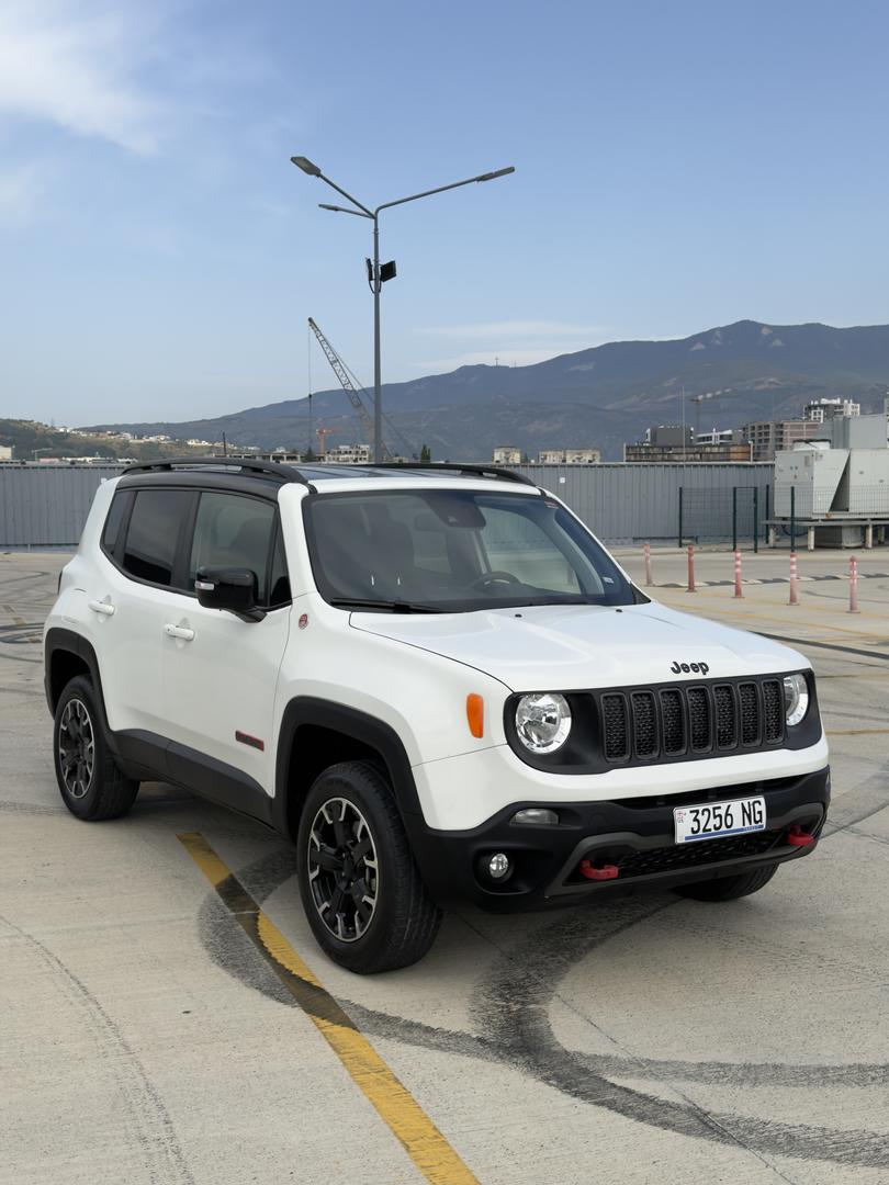 Jeep Renegade 2023 — photo 2