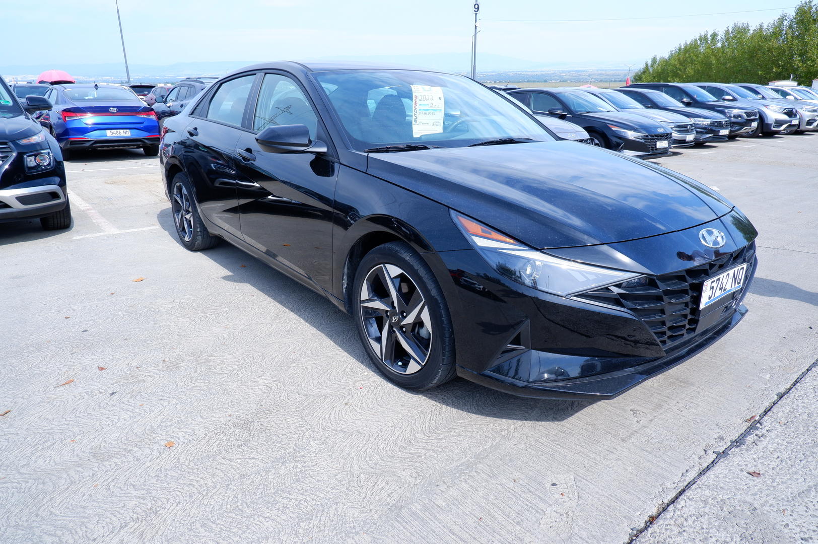 Hyundai Elantra 2022 — photo 2