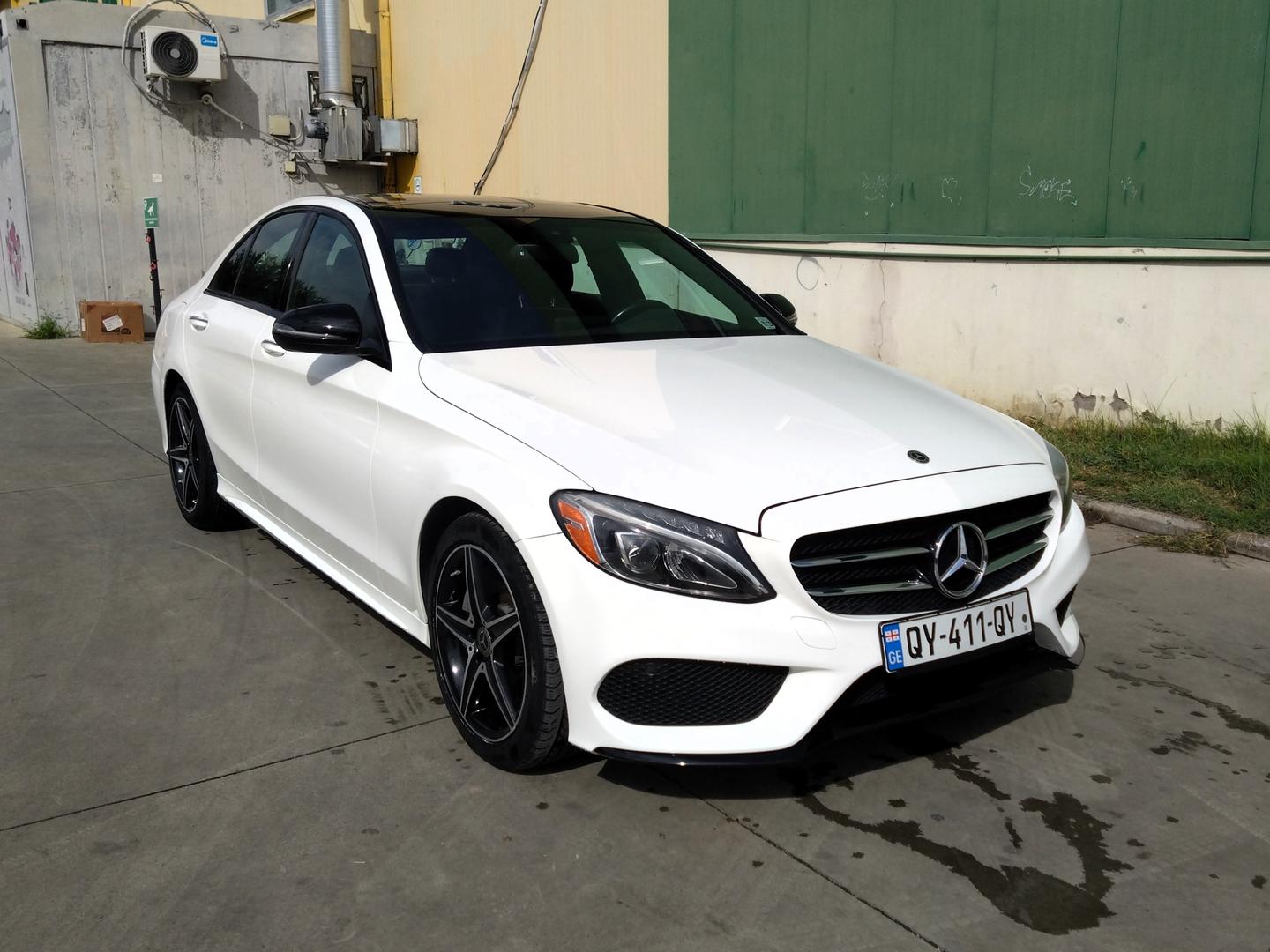 Mercedes-Benz C 300 AMG 2018 — photo 2