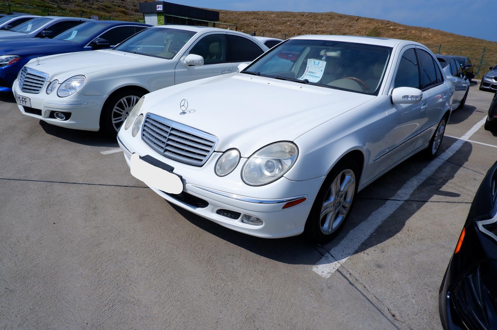 Mercedes-Benz E 350 2005 — photo 2