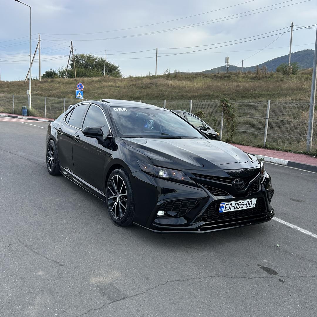 Toyota Camry 2023 — photo 2