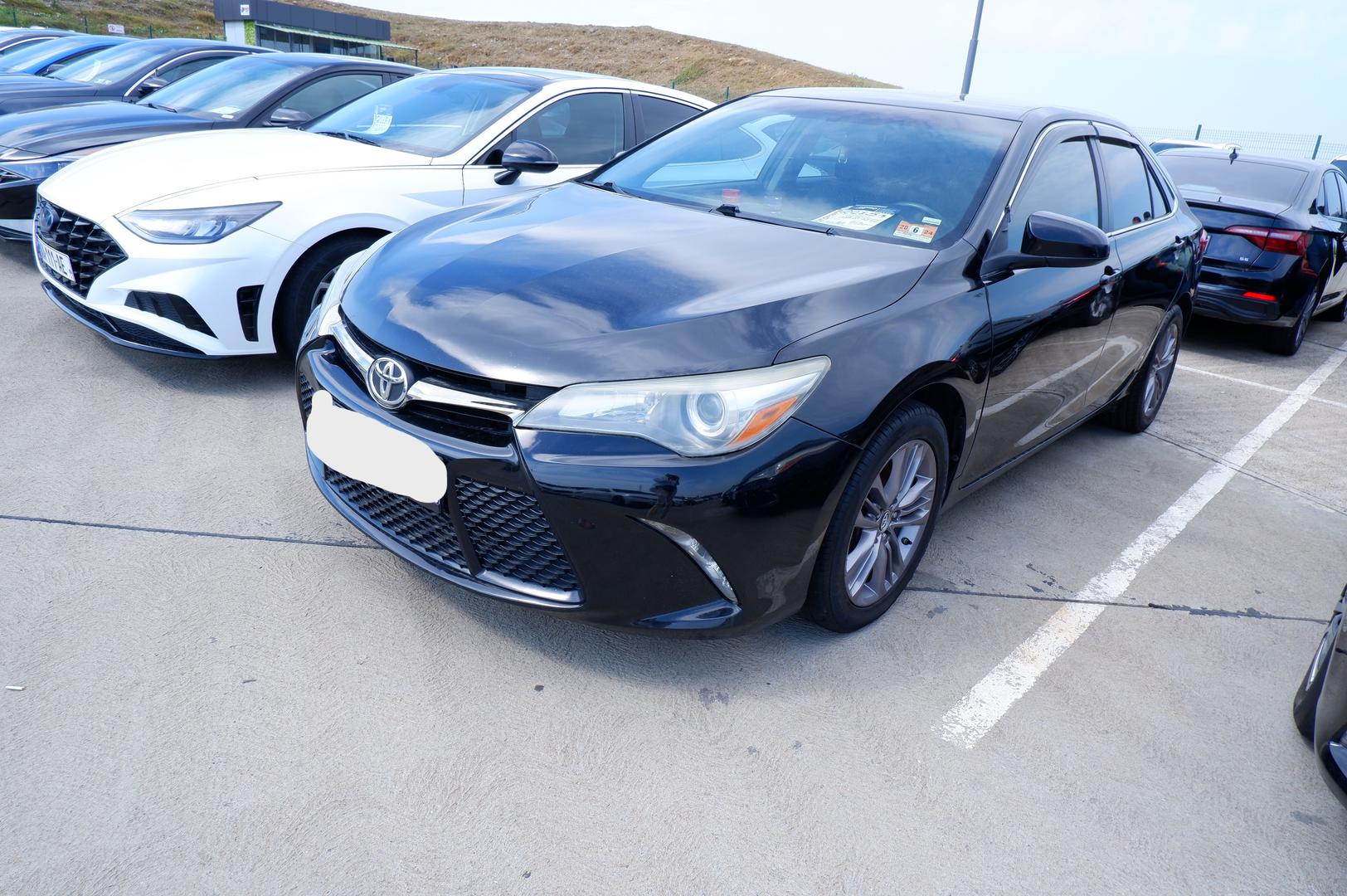 Toyota Camry 2015 — photo 2