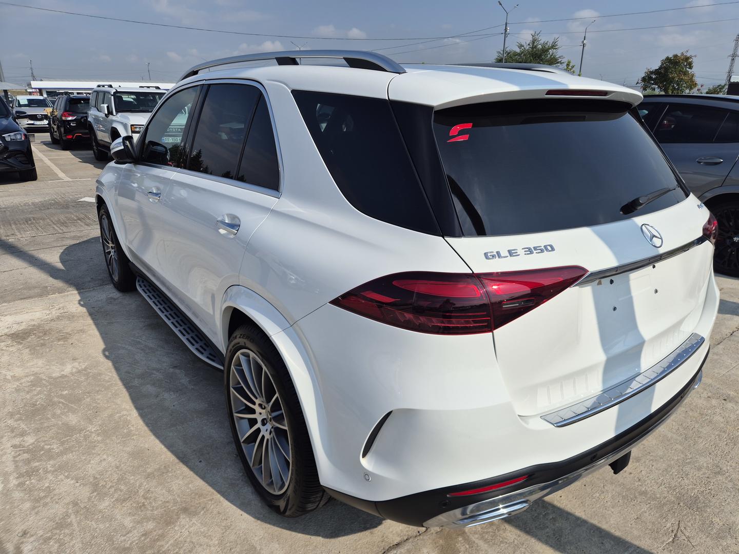 Mercedes-Benz GLE 350 2023 — photo 2