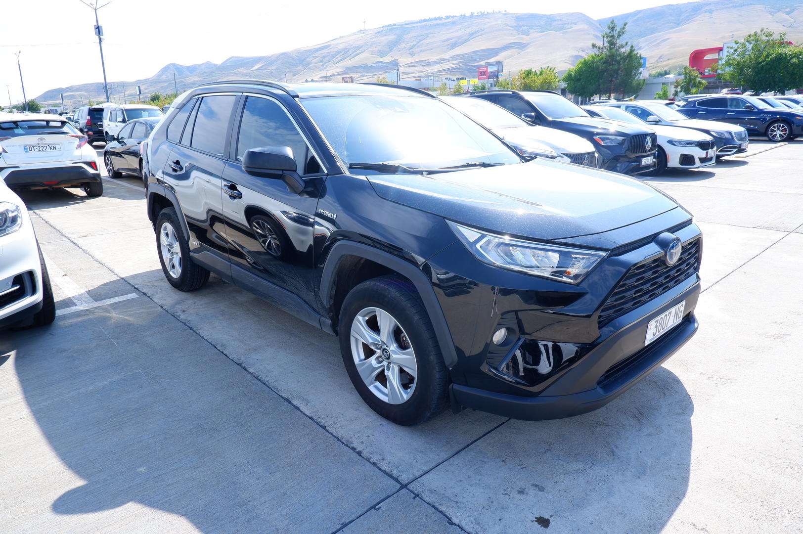 Toyota RAV4 2020 — photo 2