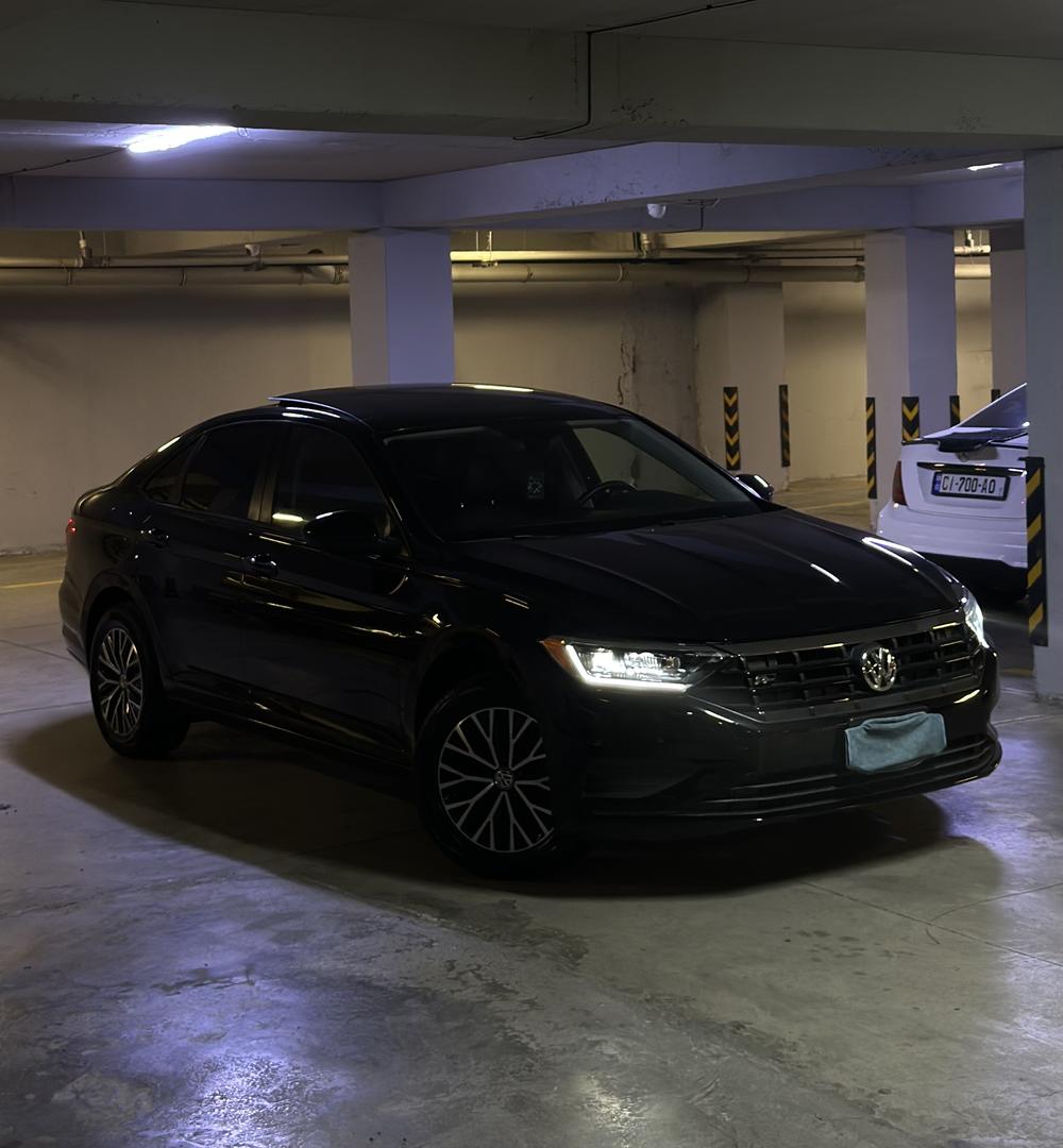 Volkswagen Jetta 2021 — photo 2