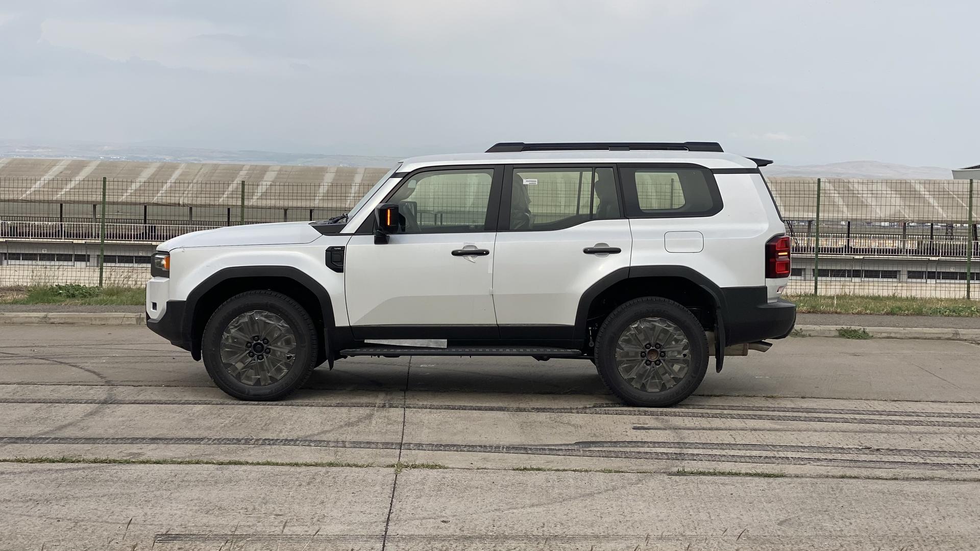 Toyota Land Cruiser Prado 2026 — photo 2