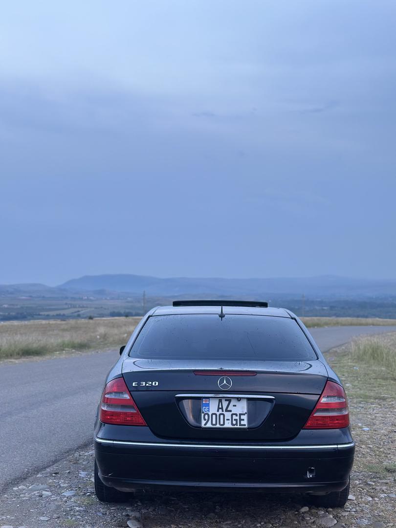 Mercedes-Benz 320 2004 — photo 2