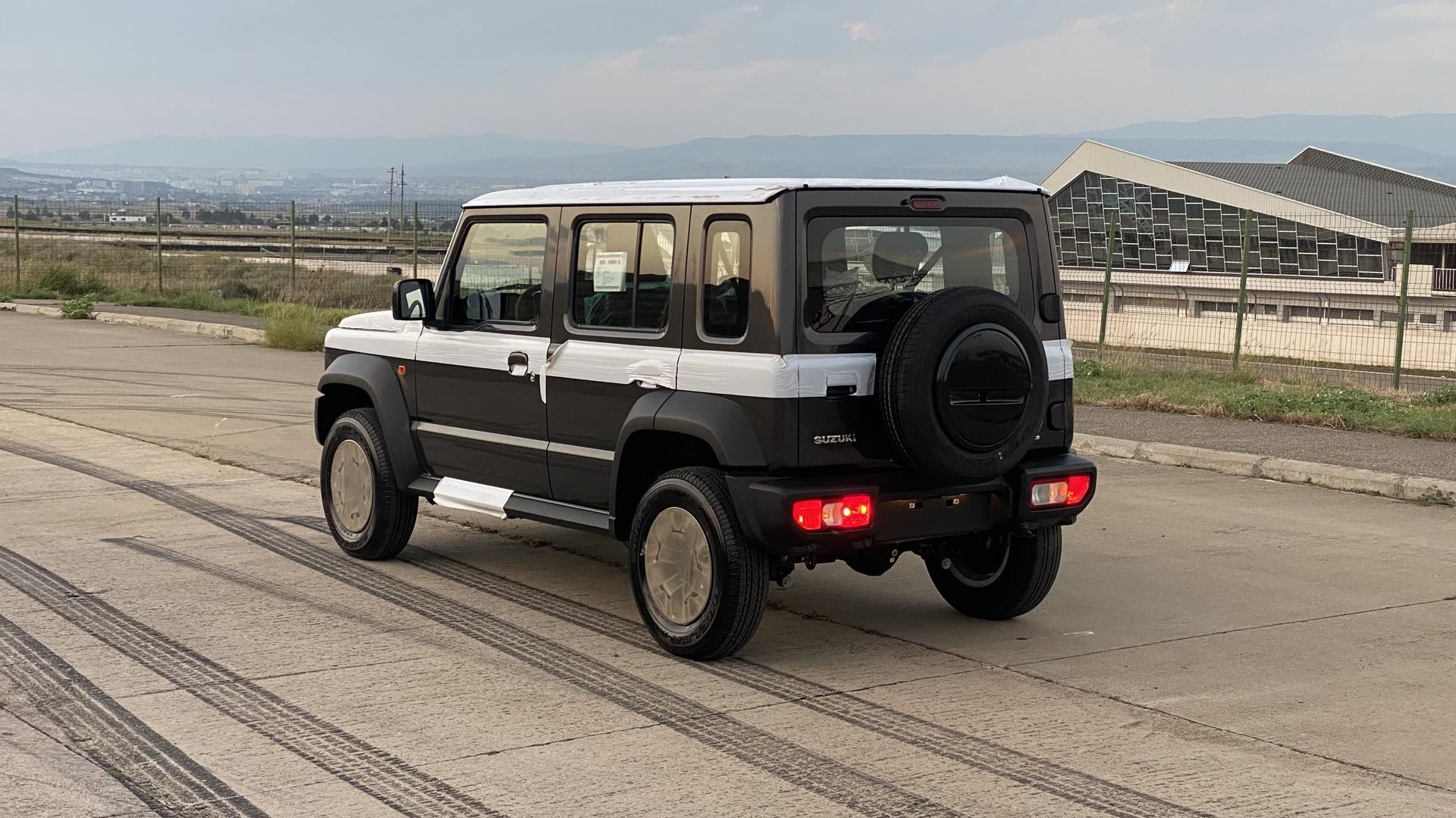 Suzuki Jimny 2026 — photo 2