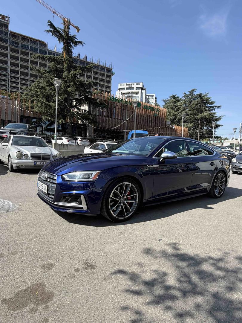 Audi S5