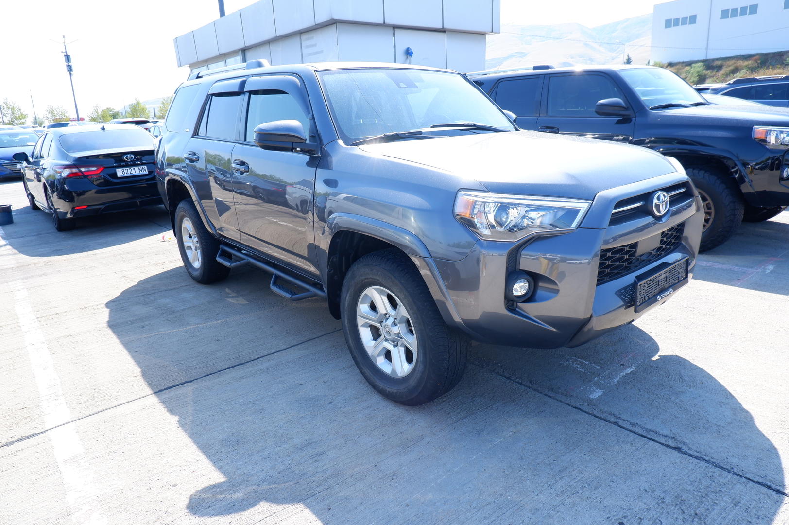 Toyota 4Runner 2022 — photo 2