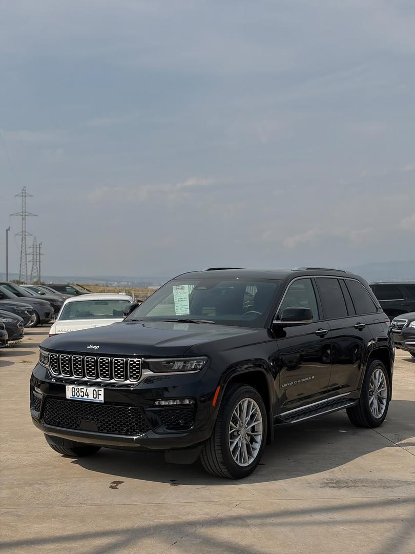 Jeep Grand Cherokee 2023 — photo 2
