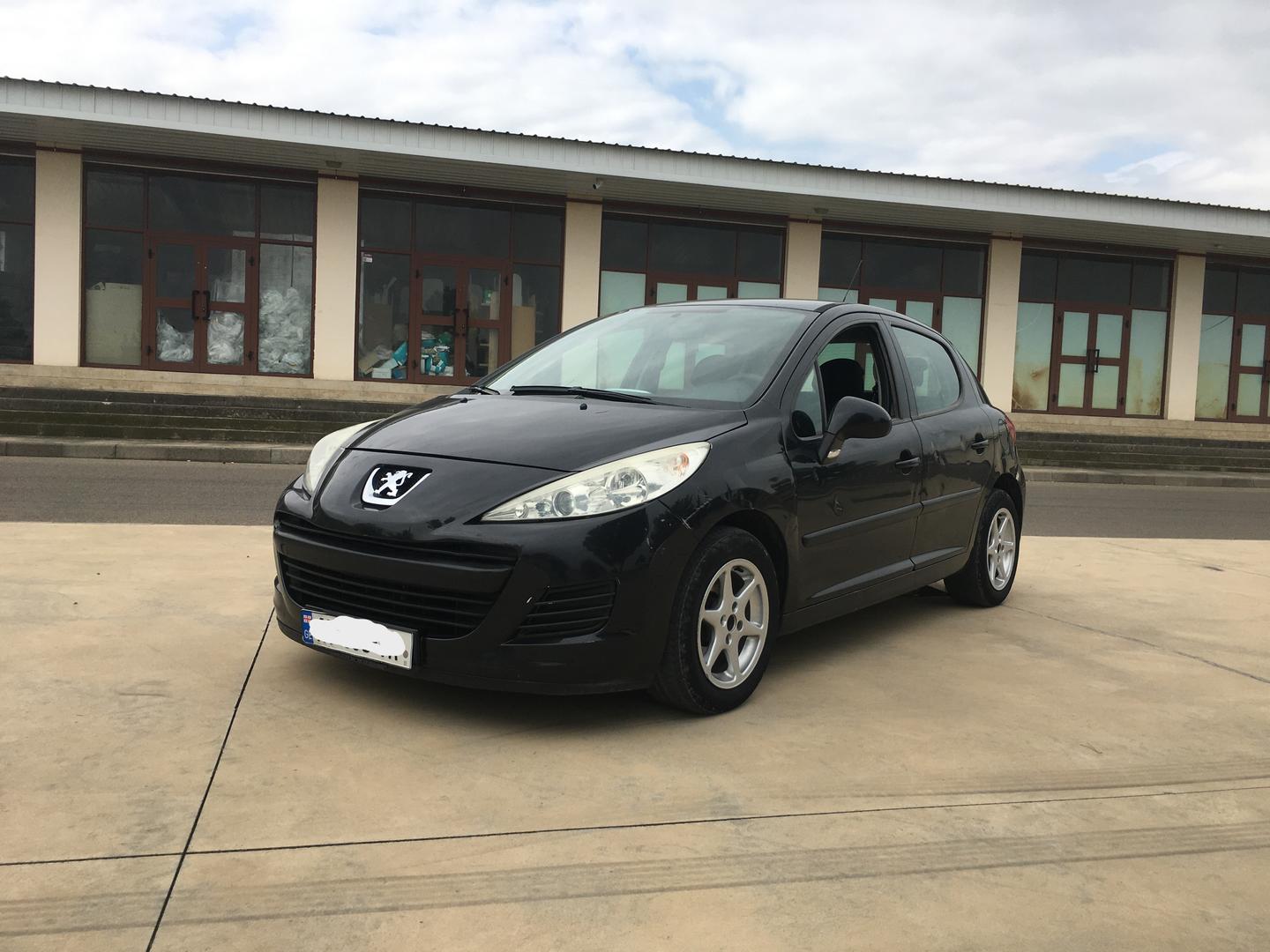 Peugeot 207 2010 — photo 2